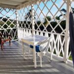 Balcony porch with view of the ocean